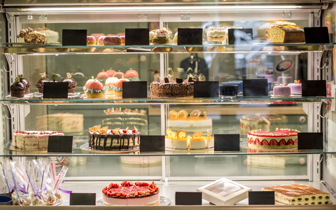 How to Choose the Right Pastry Display Case for Your Bakery or Caf&eacute;
